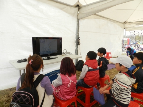 연천소방서는 연천전곡리 구석기 축제에서 심폐소생술 시청각 교육을 실시했다.