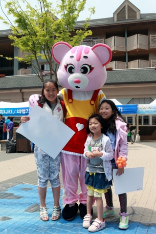 알펜시아가 6월 8일 2013 알펜시아 사생대회를 개최한다. 더불어 6월 7일 하루동안 콘도, 오션700 등을 반값으로 이용할 수 있는 알펜시아 사생대회 패키지 등 다채롭고 풍성한