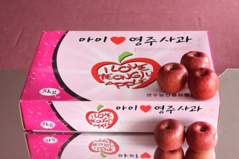 아이러브영주사과가 여성소비자가 뽑은 2013 프리미엄브랜드대상을 수상했다.