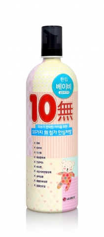 LG생활건강이 자극이 적은 섬유유연제를 원하는 소비자들과 피부가 연약한 아이들이 안심하고 사용할 수 있는 한·입 베이비 10無 섬유유연제를 출시했다.