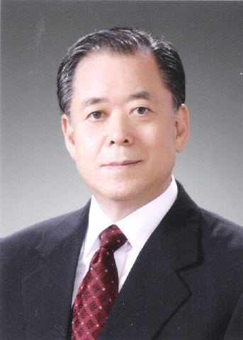 심윤종 전 성균관대학교 총장이 제21대 새마을운동중앙회장에 선출되었다.