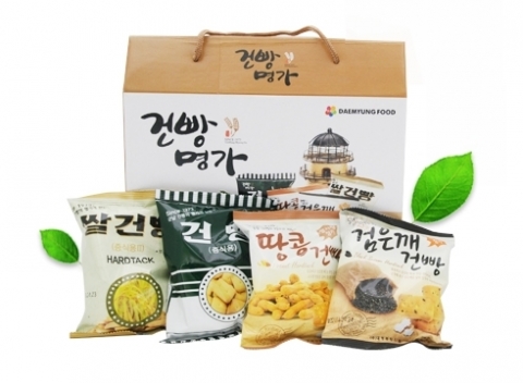 ㈜대명종합식품의 프리미엄 브랜드 건빵명가가 건빵 4종 선물세트를 출시했다.