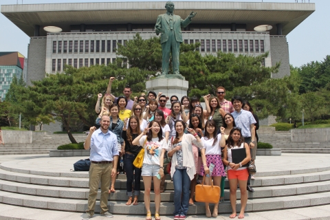 건국대와 학생교류 프로그램을 운영하고 있는 미국 캘리포니아주립대 채널아일랜드의 학생들이 양교의 교류 협력 증진을 위해 건국대를 방문했다.