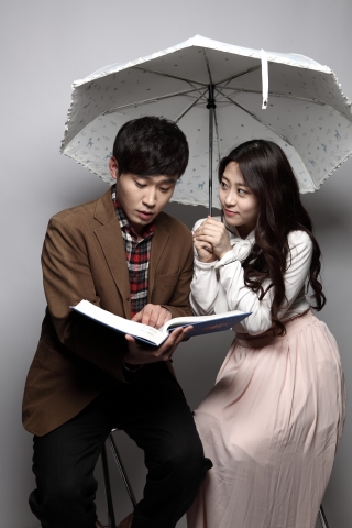 정통 러시아 현대극 2013 again 안녕, 모스크바가 6월 12일부터 16일까지 5일간 대학로 스튜디오 76의 무대에 오른다.