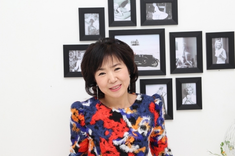 ‘돌려라 돌려’를 부른 신인 트로트 가수 조아진