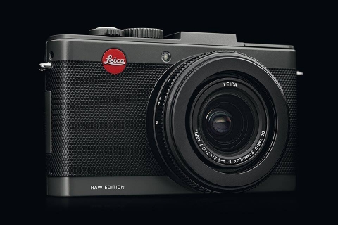네덜란드의 패션 브랜드이자 청바지로 유명한 G-Star가 Leica Camera와 만나 D-Lux6 컴팩트 카메라의 한정판을 내놓는다.