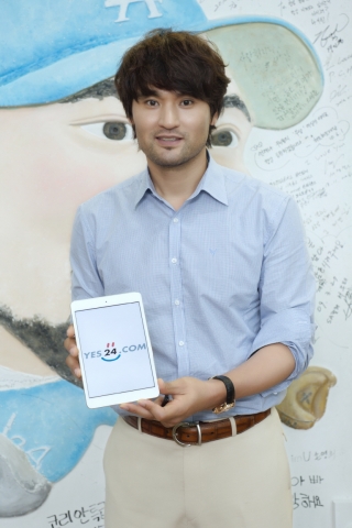 박찬호가 에세이 출간을 기념해 예스24 독자와 단독 만남을 가졌다.
