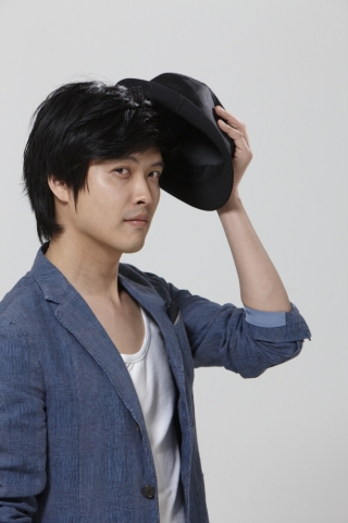 tvn 일일드라마 미친사랑 ost ‘보낸다’를 부른 강현수.