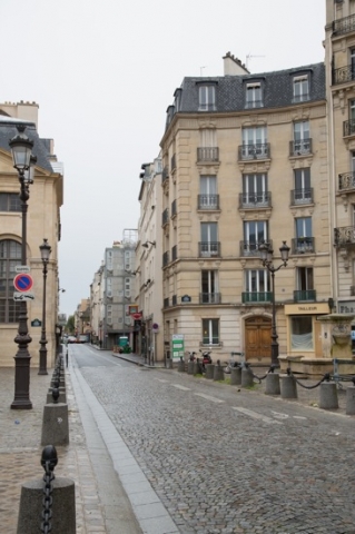 자유나침반이 프랑스 파리 여행객을 위한 단기 임대 아파트 사업에 진출했다고 밝혔다.