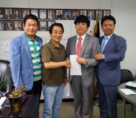 KBS탤런트극회가 경기 파주시에 조성되고 있는 남북평화마을 조성 사업에 지지성명서를 발표했다고 31일 밝혔다.