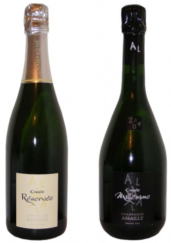 좌측 : 아싸이 샹파뉴 뀌베 드 리저브 브륏 블랑드블랑 그랑크뤼 (Assailly Champagne Cuvée de Reservée Brût Blanc de Blanc Grand Cru) 우측 : 아싸이 샹파뉴 퀴베 밀레짐 2005 (Assailly Champagne Cuvée Millesime 2005)
