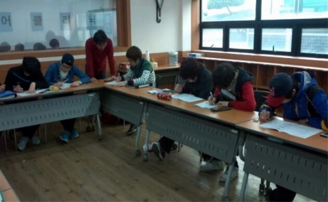 동명대 교수들의 재학생 수학울렁증 치료 봉사가 화제다.