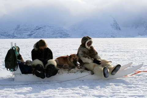 낯선 북극의 광활한 대 자연을 스크린 위에 펼친 북극의 후예 이누크가 8월 29일 개봉한다.