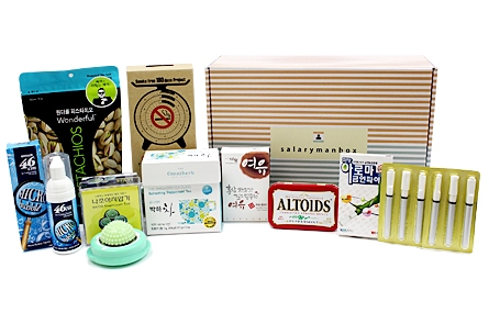 컴퍼니스커밍은 지난 19일 직장인 대상 큐레이션 커머스인 샐러리맨박스의 베타서비스를 오픈했다.