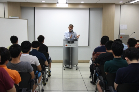 한국보건복지인력개발원 부산사회복무교육센터는 한국사회의 현실과 사회복지의 미래라는 주제로 특강을 개최하였다.