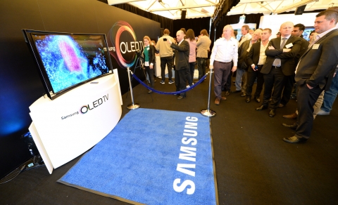 29일(현지시간) 호주 시드니 오페라하우스에서 삼성전자가 커브드 OLED TV 런칭행사를 갖고 한국, 미국, 유럽에 이어 호주에 커브드 OLED TV를 본격 출시한다.