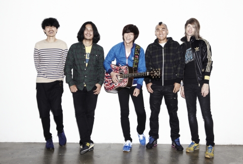 그룹 YB가 9월 7, 8일 파주시 임진각 평화누리에서 열리는 2013파주포크페스티벌 첫날 피날레를 장식한다.
