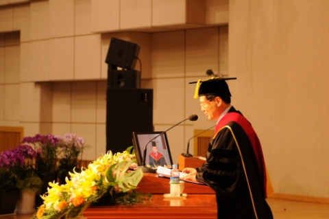서울신학대학교 제17대 총장에 유석성 총장이 취임했다.