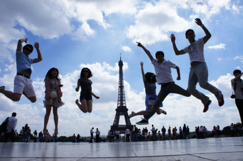 건국대는 제2기 닥터(Dr.) 정 해외탐방프로그램 학생 탐방단이 지난달 6일부터 18일까지 12박13일 동안 영국, 스위스, 프랑스, 이탈리아 등 유럽 지역 역사문화 탐방을 했다.