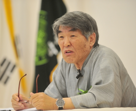 건국대 대학원 석좌교수로 임용된 김지하 시인