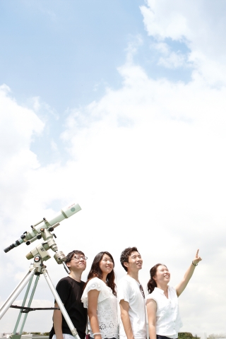 건국대 우주탐구회는 25년째 벽지학교 지식봉사 활동을 펼치고 있다.