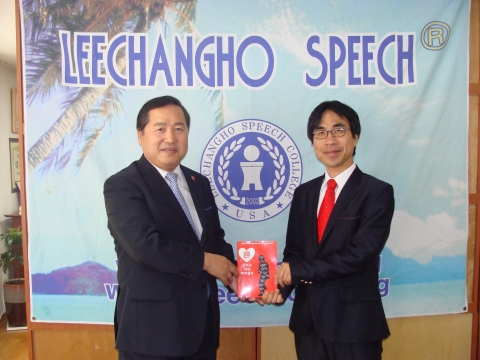 왼쪽 이창호 대표, 오른쪽 이상동 개발자