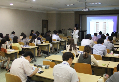 9월 13일 서울 서초구 서초동 한전아트센터에서 2013 대구 세계에너지총회 한국전력 의전요원 1차 위탁교육이 진행됐다.