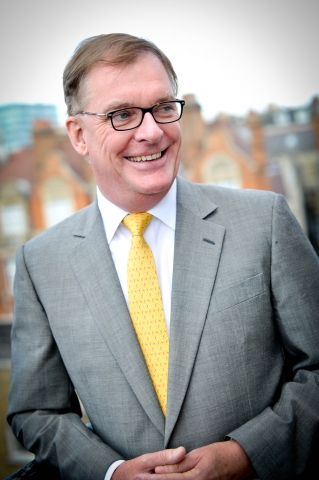 삼성전자, 네트워크사업 자문역 사이먼 버스포드 고문