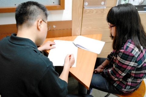 신우성논술학원에서는 수능 다음날인 11월 8일(금)부터 고려대 성균관대 서강대 한양대 경희대 숙명여대 이화여대 숭실대 인하대 등의 논술 파이널 특강을 개설한다. 수능 전에는 주말 논술 정규반에서 수시2차 논술을 지도한다.