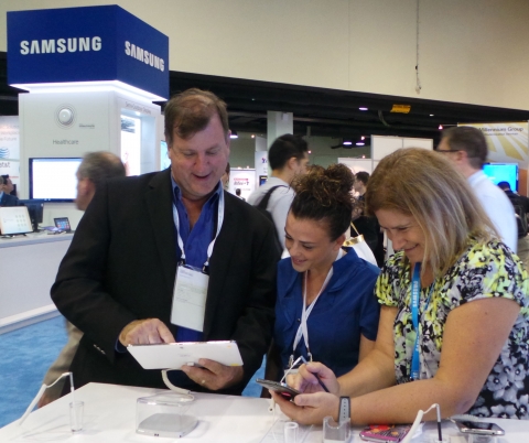 삼성전자가 CIO(Chief Information Officer) 대상 세계 최대 컨퍼런스인  가트너 심포지엄 IT엑스포 2013'에서 다양한 기업용 솔루션을 선보이며 B2B 시장 공략을 더욱 강화한다.