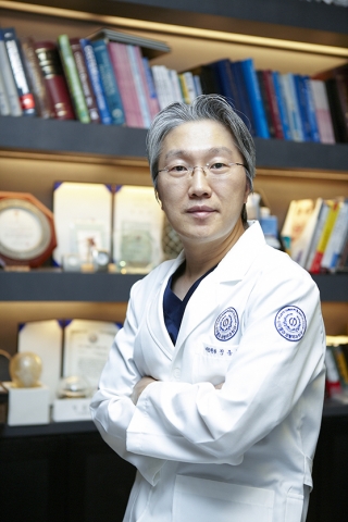 성형외과 전문의 정종필 대표원장