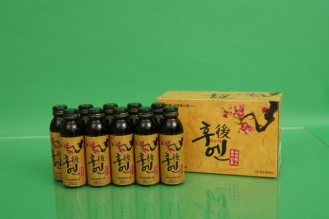 유빈엘앤씨는 12가지 천연재료로 만들어진 숙취해소음료 후엔을 출시했다.