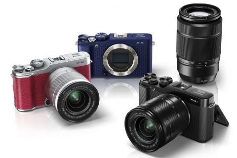후지필름이 스타일리시 렌즈 교환 카메라 X-A1의 예약판매를 시작했다.