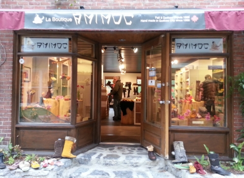 프라임브랜즈는 1956년 캐나다 퀘벡에서 탄생한 정통 인디언 모카신 브랜드 Amimoc(아미목)을 국내에 정식 론칭한다고 밝혔다.