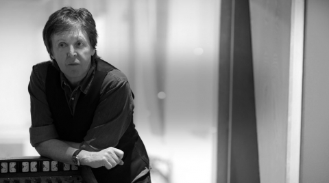 브랜드 뱅앤올룹슨은 최근 라이브의 황제 이승철에 이어, 영국에서는 팝의 거장 폴 매카트니와 함께 마케팅 활동을 펼치고 있다.(사진 폴매카트니)