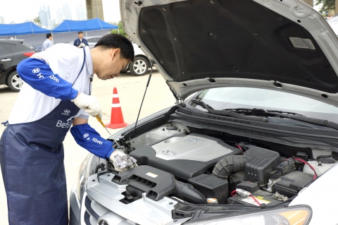 현대•기아차가 무료예방점검 서비스를 실시한지 7년 만에 점검차량 300만대를 넘어섰다.