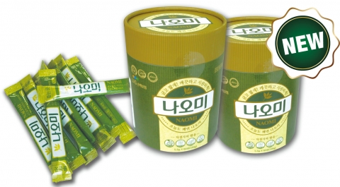 나오미는 굵고 시원한 쾌변을 도와주는 나오미를 선보였다.