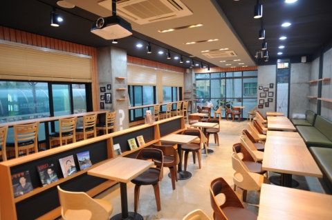 한국기술교육대 인문학 북카페 방하착(放下着)이 8일 오픈한다.