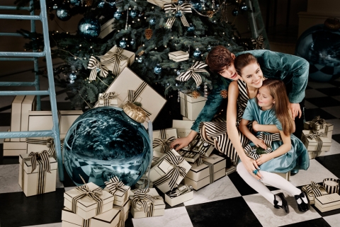 조 말론 런던이 크리스마스 컬렉션 메인 이미지 화보를 공개했다.