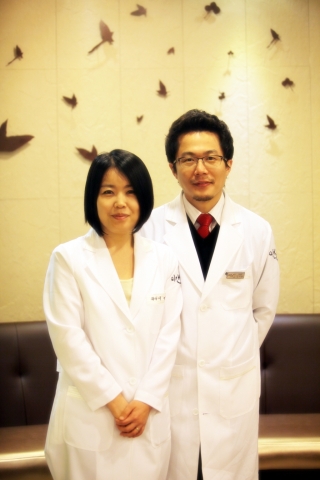 앤아이한의원이 여드름흉터 유형과 치료에 대해 소개했다.