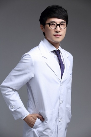 아침나무한의원 청담점 김찬호 원장