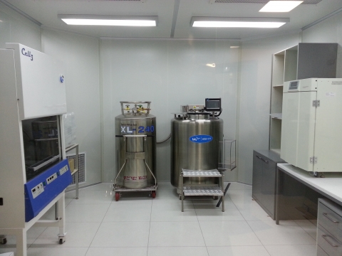 무균 줄기세포 재생치료 연구소 내부전경. 줄기세포의 분리와 극저온 냉동보관이 이뤄진다.