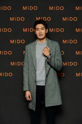 세계적인 시계 브랜드 미도 행사장을 찾은 배우 정겨운