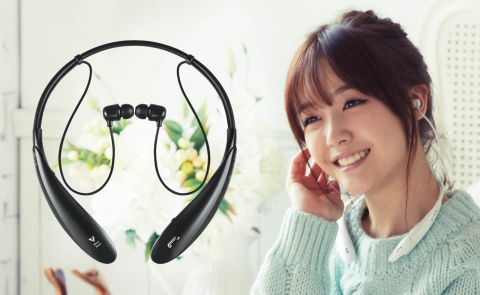 LG전자가 블루투스 헤드셋 LG 톤 플러스(HBS-800)를 29일 한국을 시작으로 북미, 아시아, 유럽 등 글로벌 시장에서 순차 출시한다. 여성 아이돌 그룹 걸스데이의 멤버중 한