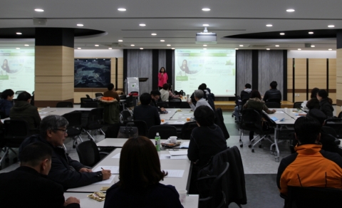 동명대의 11/28 제이스피치 김정아 대표 초청 예비창업자 50명 대상 스피치교육 장면