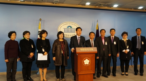 전국민간분과위원회는 12월 4일 국회의사당 정론관에서 단체행동(집회)을 돌입한다고 발표하였다.
