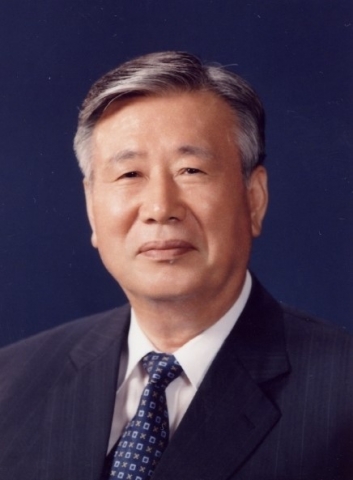 건국대 총동문회는 부영그룹 이중근 회장을 자랑스러운 건국인으로 선정했다.