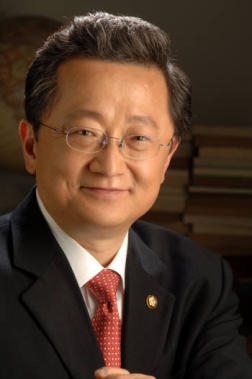 새누리당 김재경의원(경남 진주 을)이 금융소비자권익증진 최우수 국회의원으로 선정됐다.
