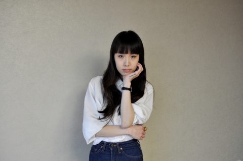 싱어송라이터 키키유나(24. 맹유나)