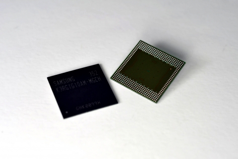 '8기가비트(Gb) LPDDR4 모바일 D램 제품 사진